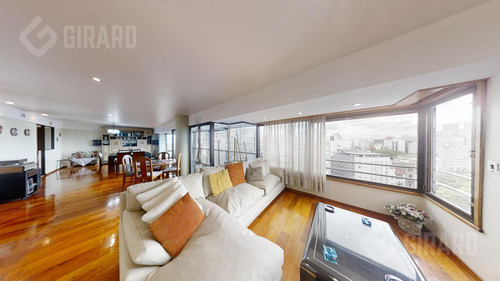 Piso En Venta Con Vista Panoramica, Ubicado En La Exclusiva Diagonal Pueyrredon.