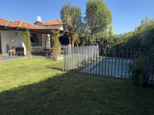 Venta Casa En Condominio Con Acceso A Laguna Piedra Roja