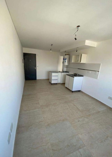 Imagen 5 de 10 de Departamento - Moron