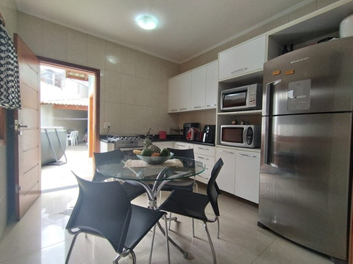 Casa 4 Quartos 2 Suítes 4 Banheiros