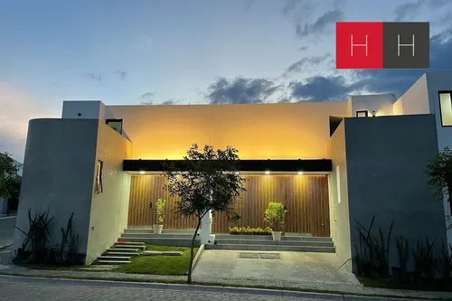 Casa En Venta En Lomas De Angelopolis Iii