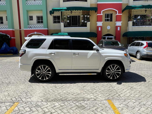 Imagen 4 de 15 de Toyota 4runner Sr5 Americana