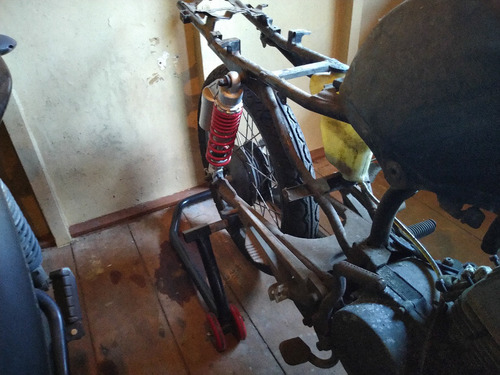 Imagem 10 de 15 de Yamaha Rd 135 Para Pista