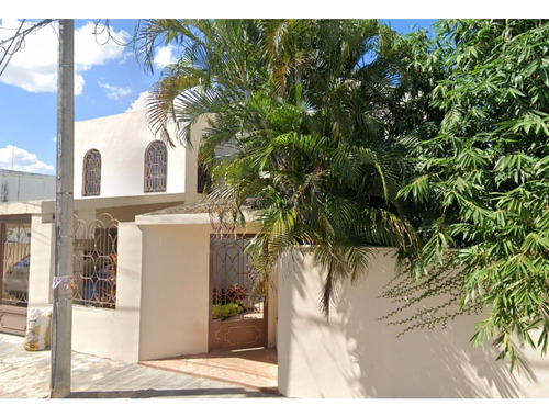 Casa En Remate En Jardines De Mérida, Yucatan F-511
