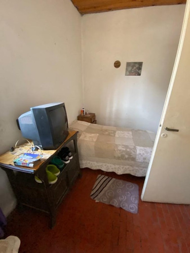 Imagen 9 de 20 de Casa En Venta Con Quincho, Amplio Jardín Y Cochera En Temperley