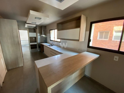 Imagen 25 de 30 de Venta Apartamento 4 Dormitorios Garage Puerto Del Buceo