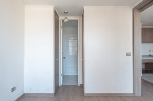 Imagen 8 de 30 de Departamento Con Excelente Conectividad En Santiago Centro