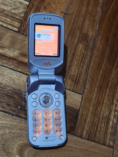 Celular Sony Ericsson W300i