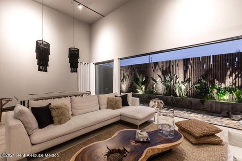 Imagen 3 de 11 de La Cima. Casa Estilo Moderno