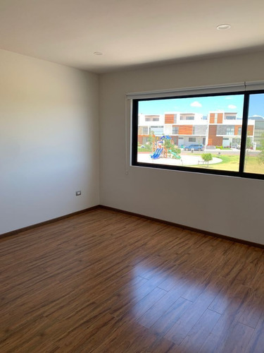 Imagen 21 de 26 de Se Renta Casa En La Condesa Juriquilla, 3 Recamaras, Roof Ga