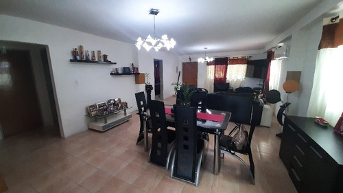Imagen 29 de 30 de Turumo Casa En Venta Remodelada 140m2 3 H 3b 4 E Ref 35.000