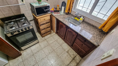 Casa 3 Ambientes Venta Lobos Con Jardin Y Quincho