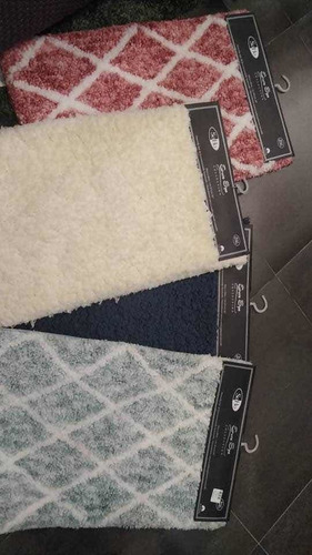 Imagen 2 de 2 de Alfombra De Baño Soho Carpets 50 Cm X 80 Cm De Alta Calidad