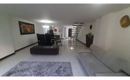 Venta De Apartamento De 153mts2 Centenario, Oeste De Cali, 9372.