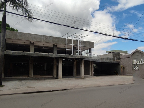 En Venta Local Calle Junin. Centro De Maracay 