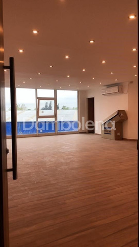 Imagen 3 de 18 de Oficina En Venta O Permuta Ubicado En Francisco Álvarez, Moreno