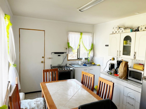 Casa En Venta De 3 Dorm. En Los Andes