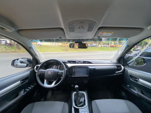 Imagen 11 de 24 de Toyota Hilux 2.4 4x4 2021