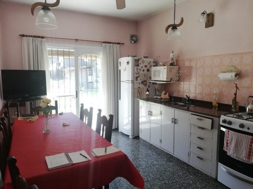 Imagen 4 de 14 de Se Vende Casa Con Local