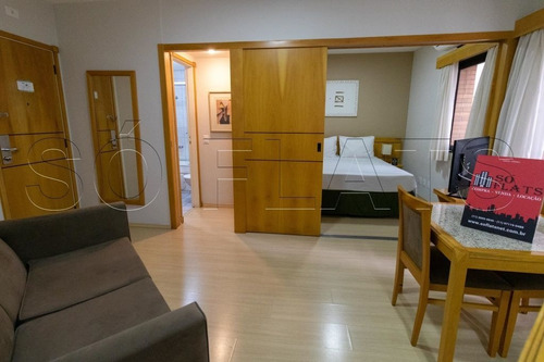 Imagem 4 de 15 de Flat Na Al. Campinas, Proximo A Av. Paulista - Fora Do Pool - Sf24989