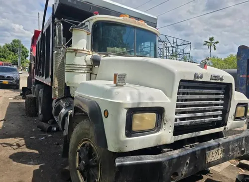 Mack Enfermera