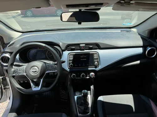 Nissan Versa 1.6 Advance Mt