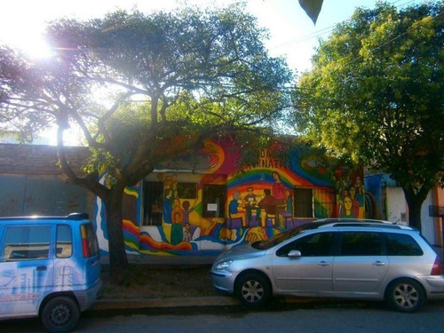 Imagen 1 de 5 de Local | 25 De Mayo Al 900