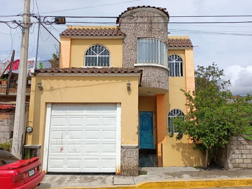 En Col. Gertrudis Sanchez, Morelia Michoacán. Casa En Venta. 