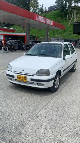 Renault Clio 1.4 S/a Con D/a Modelo 1998