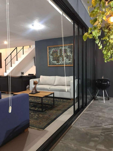 Casa De 3 Recámaras 3 Baños Completos Y Un Medio Baño