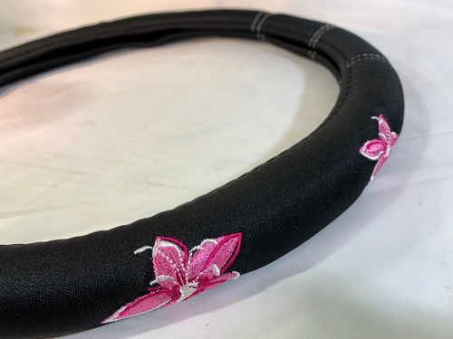 Imagen 4 de 7 de Cubre Volante Auto Universal Negro Flores Femenino Dama D16