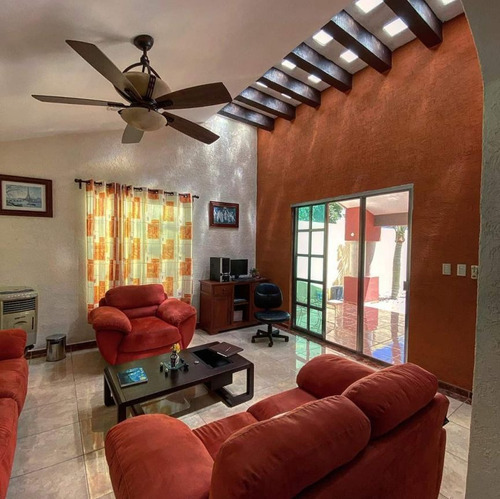 Imagen 6 de 10 de Residencia En Una Planta, 3 Recamaras,