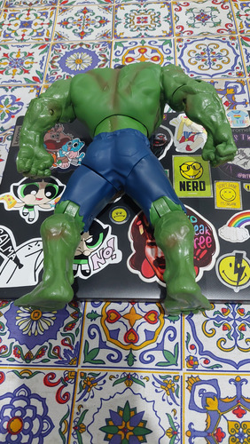 Figura Articulada Increible Hulk De 26 Cm (Usado)
