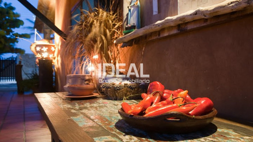 Ideal Vende Hermosa Posada Operativa Ubicada En Playa Norte Chichiriviche Excelente Oportunidad.