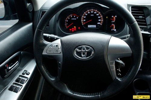 Imagen 22 de 25 de Toyota Hilux Vigo Srv