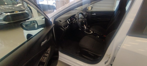 Imagen 17 de 23 de Chevrolet Onix Lt Tech 5p Ph