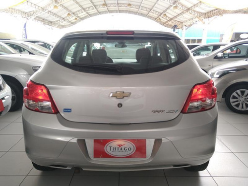 Imagem 10 de 12 de Chevrolet Onix 1.0 Mpfi Joy 8v Flex 4p Manual 2016/2017