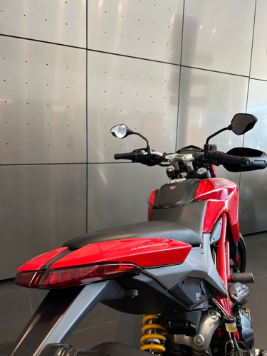 Imagen 5 de 13 de Ducati Hypermotard 821