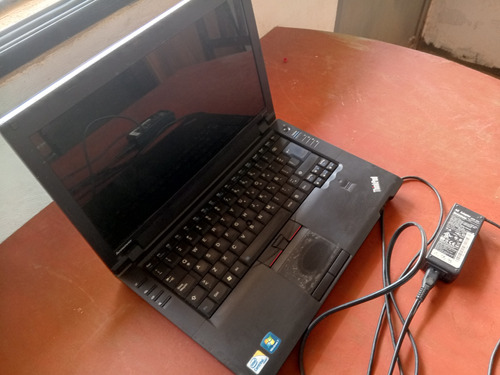 Laptop Lenovo. Think Pad