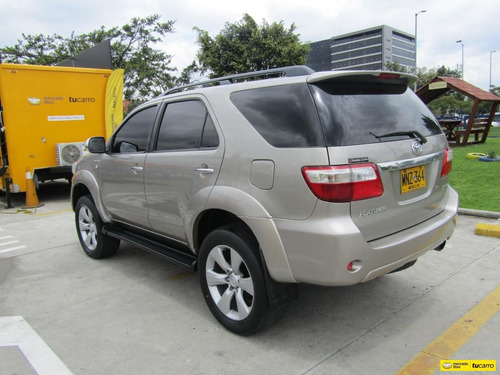 Toyota Fortuner 3.0 Sr5