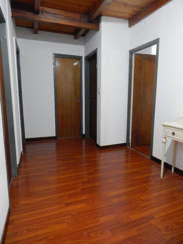 Imagen 10 de 30 de Hermoso Chalet 5 Ambientes