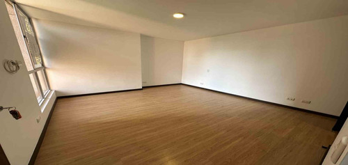 Apartamento En Arriendo Ubicado En Envigado Sector Loma Del Esmeraldal (27260).
