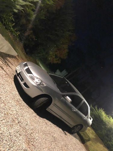 Mitsubishi Lancer 1.6 Glxi