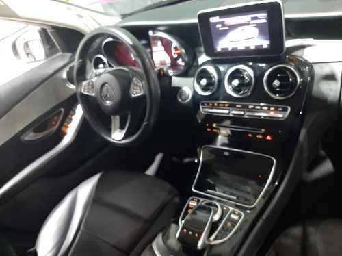 Imagem 4 de 10 de Mercedes-benz C 180 1.6 Cgi Avantgarde 9g-tronic