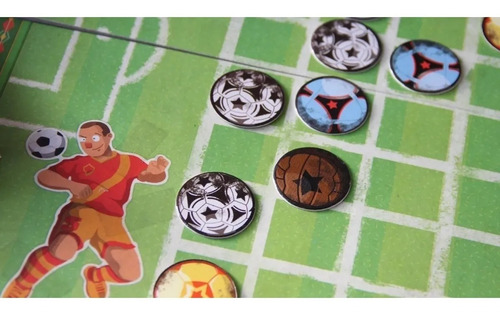 Imagen 6 de 10 de El Futbolero Juego De Futbol Maldon Ilustrado Por Tony Ganem