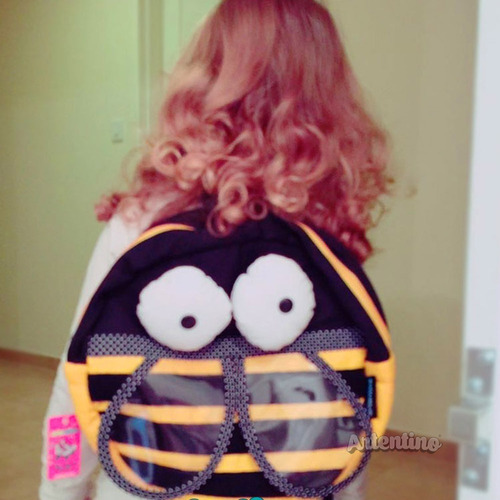 Imagen 3 de 6 de Mochila Infantil Nene Nena Escolar Jardín Abeja Artentino