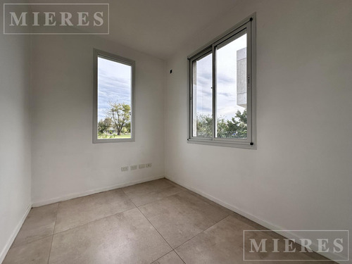 Casa En Venta Sobre Lote Interno En Barbarita - Bancalari.