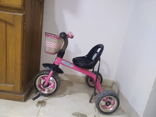 Triciclo Usado Para Niña Con Canastilla Y Timbre