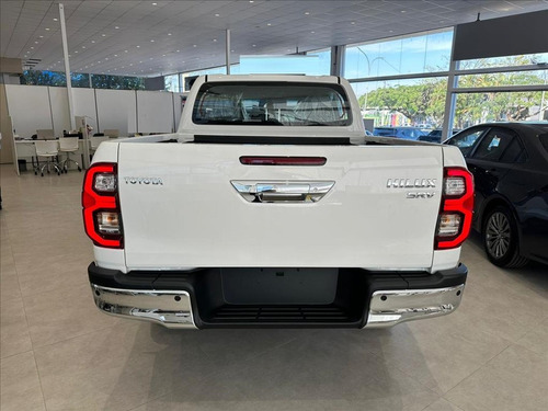 Toyota Hilux SRV LED 2.8 D-4D TBO DIESEL CD 4X4 AUT.