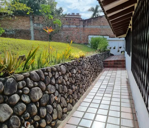 Vendo Casa En Ciudad Jardín Cali